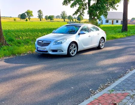 Opel Insignia Srebna www